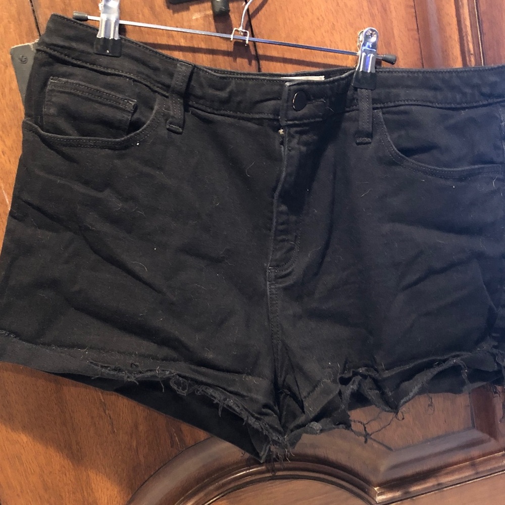 Universal Thread Black Jean Shorts